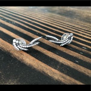 Kendra Scott Wing Crawler Earrings